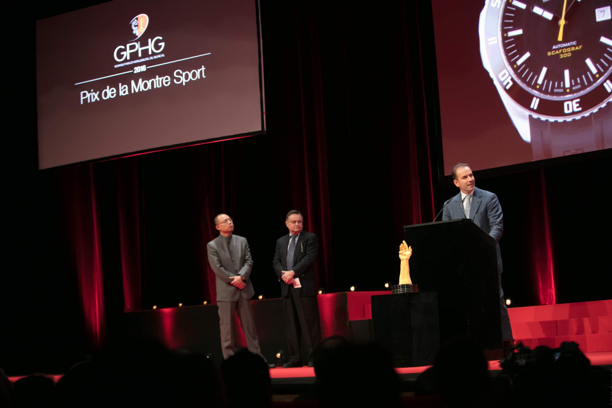 David Chang, Moritz Elsaesser (jury members) and Mario Peserico (CEO of Eberhard &amp; Co, winner of the Sports Watch Prize 2016)